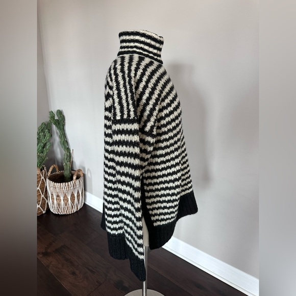 Everlane Cloud Turtleneck Sweater Merino Wool Alpaca Black & White Striped Large - Picture 7 of 14